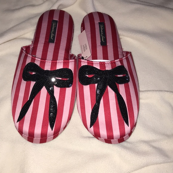 NWT Victoria’s Secret striped satin slippers & matching drawstring bag size S - Picture 3 of 7